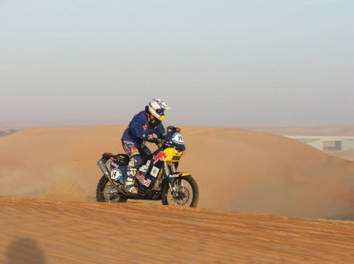 Chris racing the UAE Desert Challenge 2006
